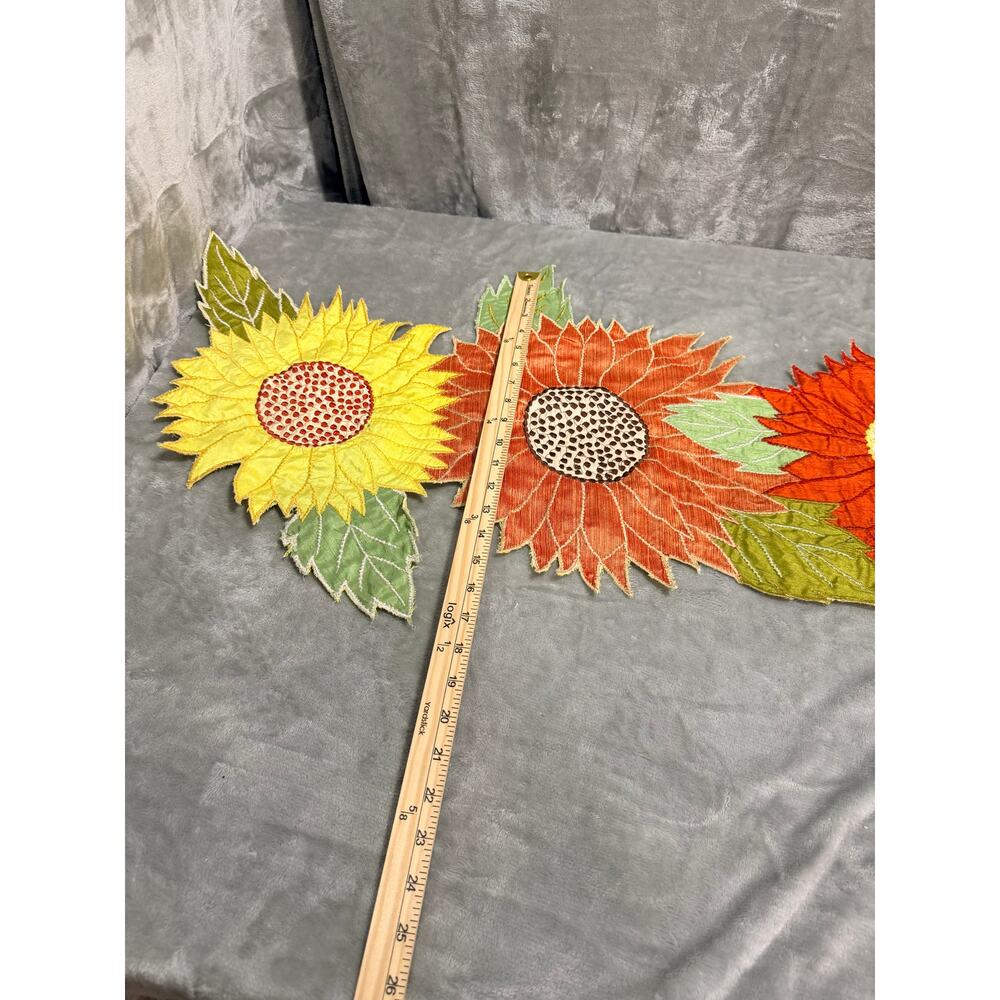 Vintage Sunflower Embroidered Table Runner Fall Harvest Autumn Decor - Picture 4 of 5